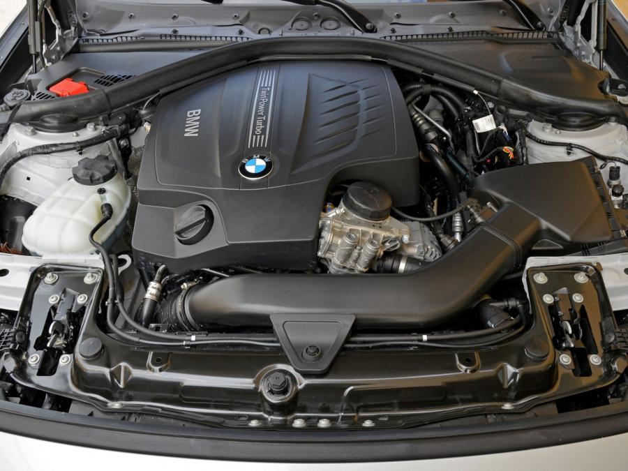 BMW 335i Gran Turismo M Sport Package 2013 года  (фото 18 из 30)